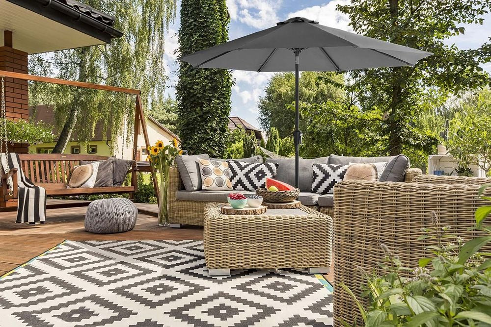 Outdoor Parasol - Adjustable Tilt with Air Vent - Patio Sun Umbrella